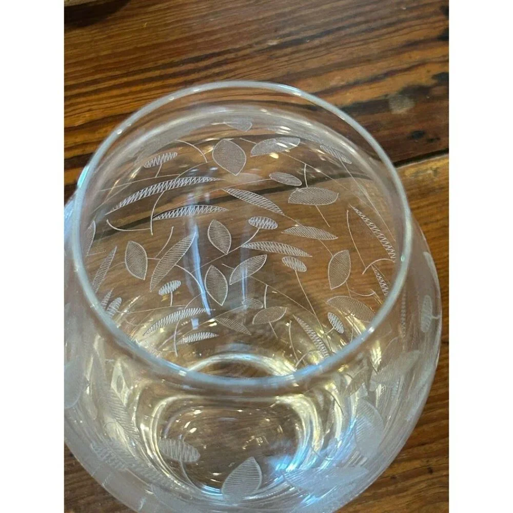 Glass Etched Vase Bohemia Czech Republic Leaf Design‎ 6.5